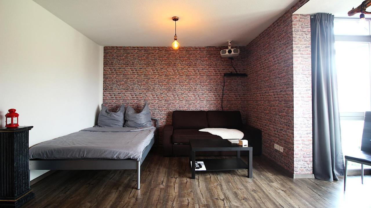 Home Cinema, Parking Space Вюрцбург Екстер'єр фото